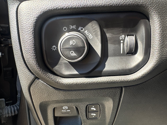 Used 2023 RAM 1500 Big Horn AWD/4WD image 14