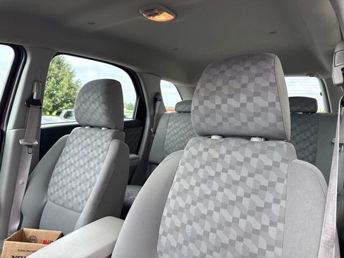 Used 2007 Chevrolet Equinox LS AWD/4WD image 8