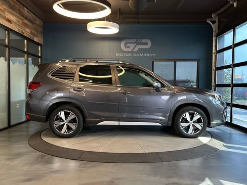Used 2020 Subaru Forester Touring AWD/4WD image 2