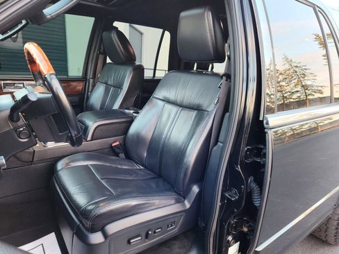 Used 2016 Lincoln Navigator L Select image 7