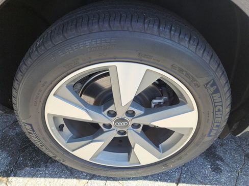 Used 2020 Audi Q5 2.0T Premium w/ Titanium Sport Package image 17