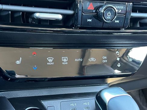 Used 2026 Nissan Kicks SR w/ SR Premium Package image 21