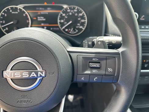 Used 2023 Nissan Rogue S AWD/4WD image 20