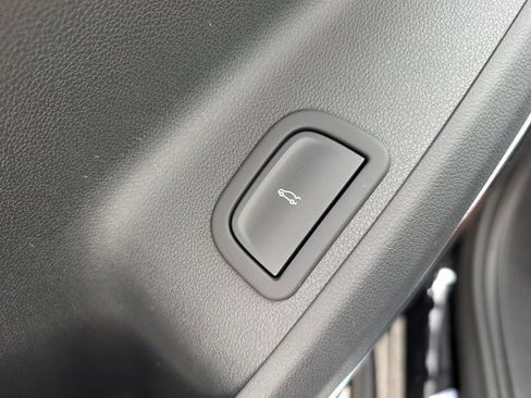 New 2026 Chevrolet Traverse RS image 20