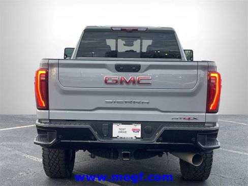 Used 2024 GMC Sierra 2500 AT4X image 24