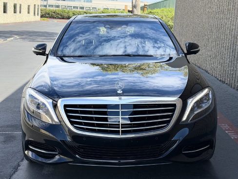 Used 2017 Mercedes-Benz S 550 Sedan image 25