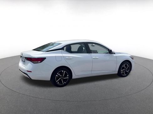 Used 2025 Nissan Sentra SV FWD image 15