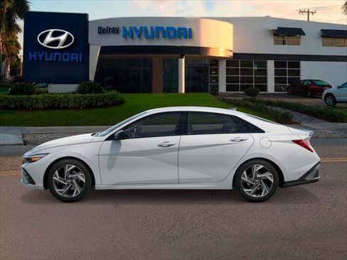 New 2026 Hyundai Elantra SEL Sport image 3