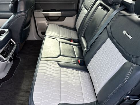 Used 2022 Ford F150 Limited image 10