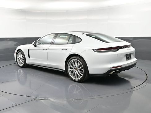 Certified 2023 Porsche Panamera 4 AWD/4WD image 3