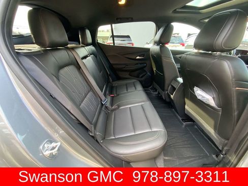 Certified 2025 Buick Envista Avenir FWD image 27