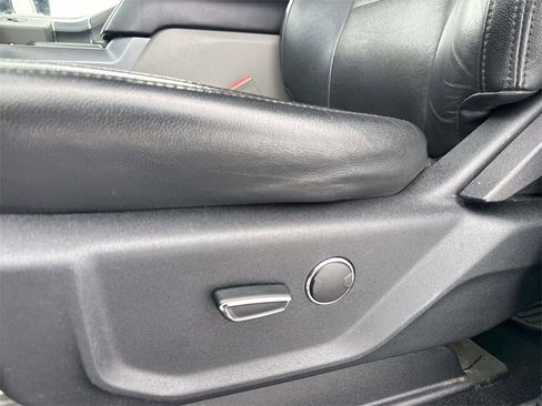 Used 2019 Ford F250 XLT w/ XLT Premium Package image 15