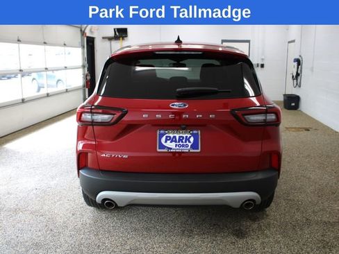 Used 2023 Ford Escape Active w/ Cold Weather Package FWD image 4