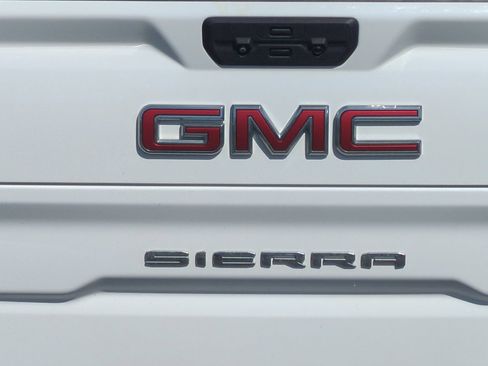 Used 2022 GMC Sierra 1500 Elevation w/ X31 Off-Road Package AWD/4WD image 46