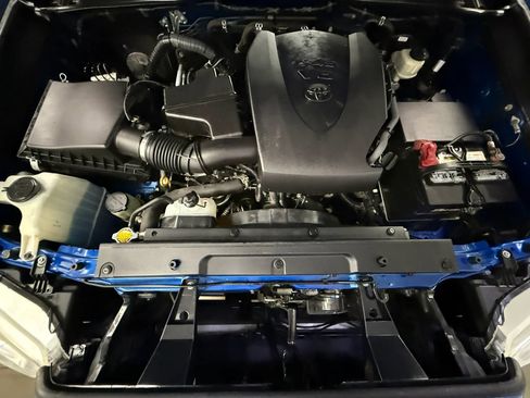 Used 2016 Toyota Tacoma TRD Sport w/ Towing Package image 33