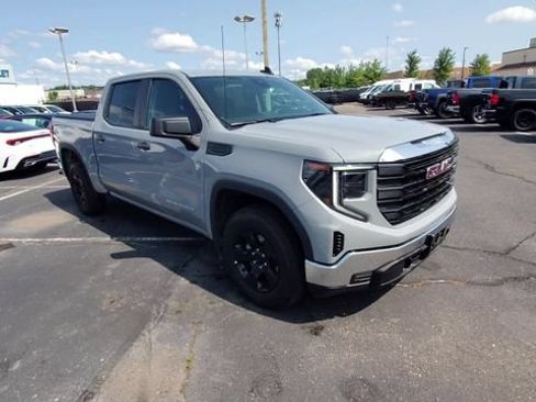 Used 2024 GMC Sierra 1500 Pro w/ Pro Value Package RWD image 2