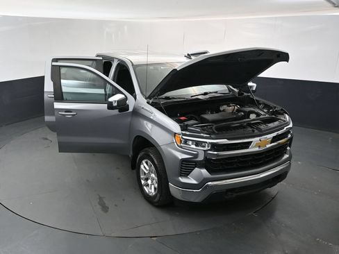 Used 2023 Chevrolet Silverado 1500 LT AWD/4WD image 17