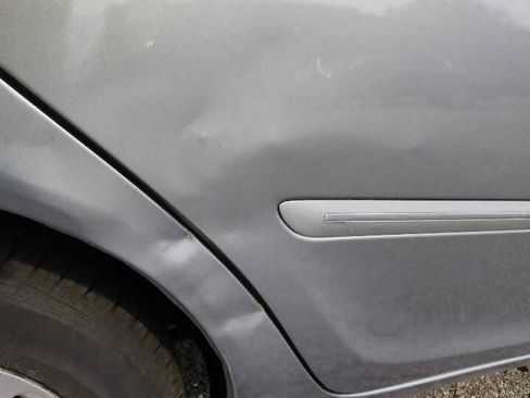 Used 2006 Toyota Camry XLE FWD image 34
