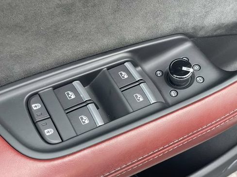 Certified 2022 Audi SQ8 Prestige AWD/4WD image 17
