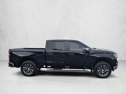 Used 2024 Chevrolet Silverado 1500 LT AWD/4WD image 4
