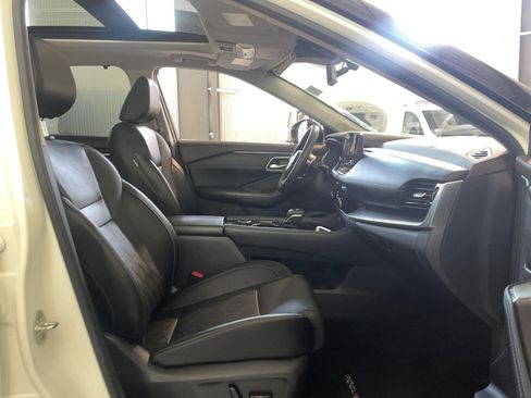 Used 2023 Nissan Rogue Platinum w/ Platinum Premium Package AWD/4WD image 21