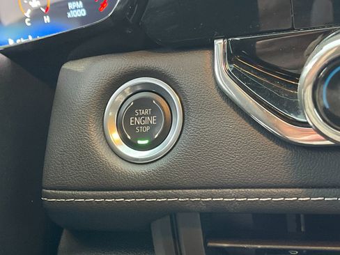 Used 2025 Chevrolet Colorado LT image 25