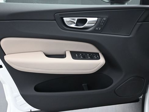 New 2026 Volvo XC60 B5 Plus w/ Protection Package Premier AWD/4WD image 5
