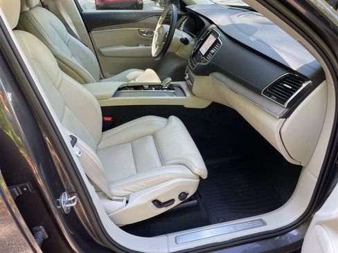 Certified 2023 Volvo XC90 B6 Ultimate w/ Protection Package Premier AWD/4WD image 14