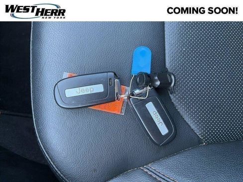 Used 2022 Jeep Compass Limited AWD/4WD image 38