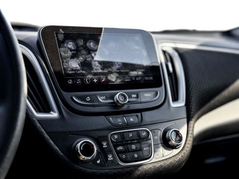 Used 2024 Chevrolet Malibu LT image 14