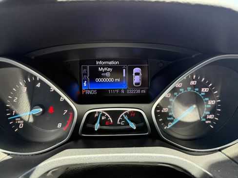Used 2013 Ford Focus Titanium w/ Titanium Handling Pkg FWD image 19