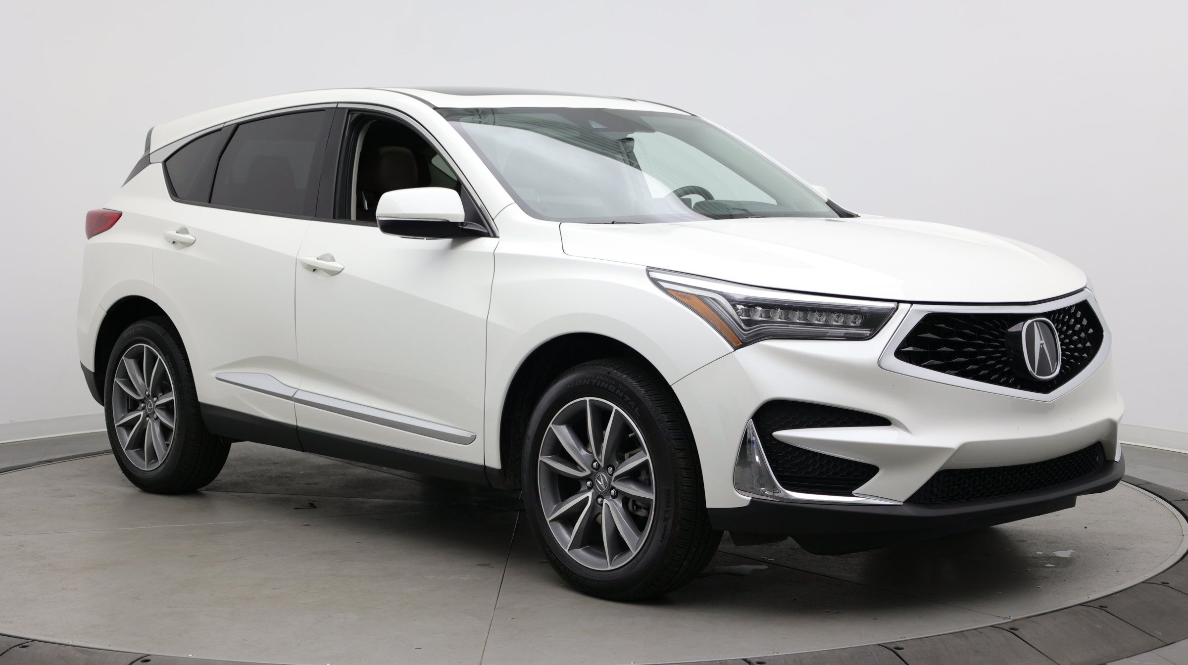 Used 2019 Acura RDX w/ Technology Package AWD/4WD image 3