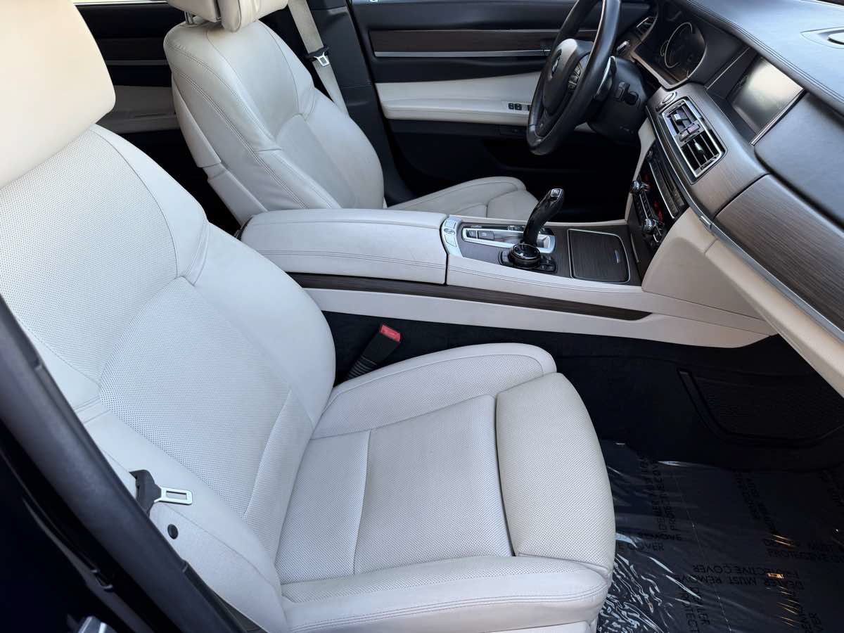 Used 2014 BMW 750Li RWD image 22
