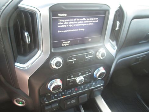 Used 2022 GMC Sierra 1500 SLT w/ SLT Premium Plus Package AWD/4WD image 30
