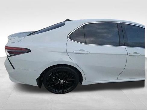 Used 2022 Toyota Camry XSE image 16