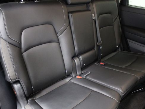 Used 2023 Nissan Pathfinder SL AWD/4WD image 27