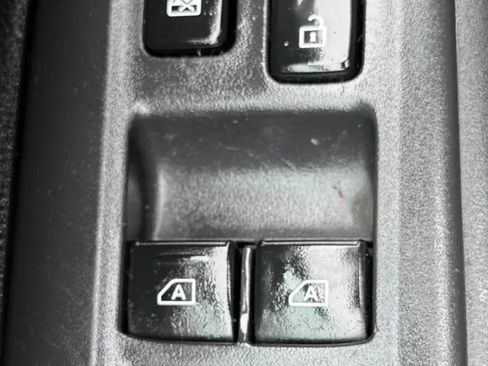 Used 2020 Mitsubishi Outlander ES AWD/4WD image 23