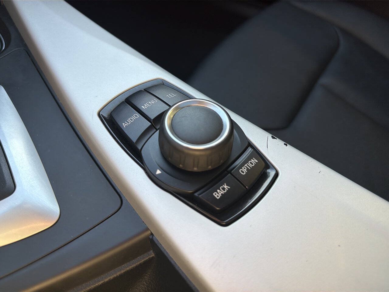 Used 2014 BMW 320i Sedan RWD image 32