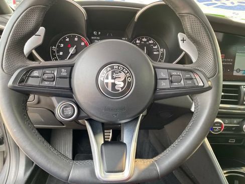 Used 2023 Alfa Romeo Giulia Sprint AWD/4WD image 16