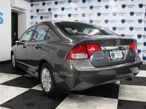 Used 2011 Honda Civic DX-VP image 2