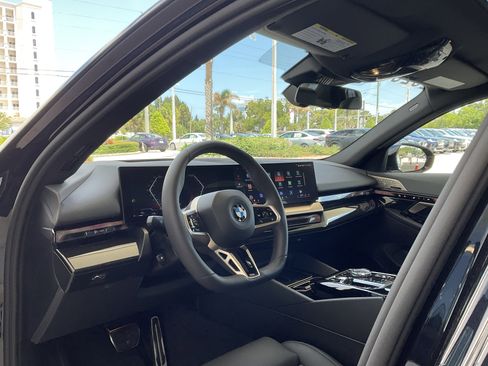 Certified 2026 BMW 540i xDrive w/ Executive Package AWD/4WD image 9