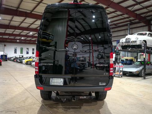 Used 2016 Freightliner Sprinter 2500 image 7