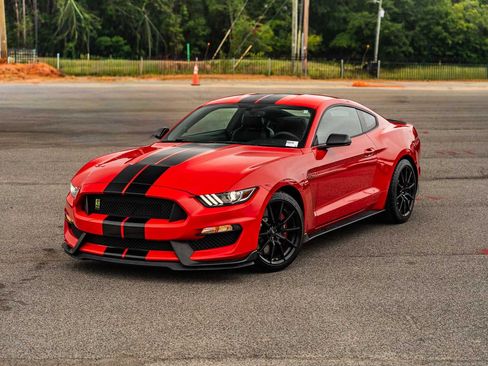 Used 2016 Ford Mustang Shelby GT350 w/ Technology Package RWD image 9