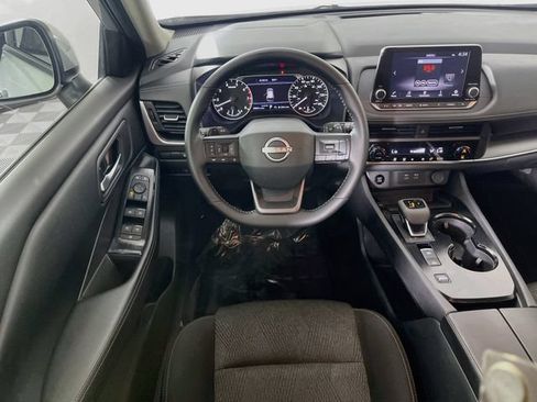 Used 2025 Nissan Rogue SV FWD image 21