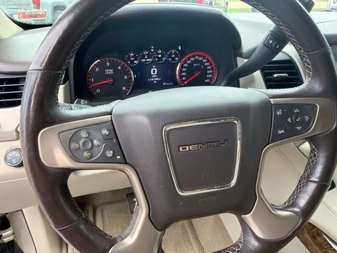 Used 2015 GMC Yukon XL Denali w/ Premium Package AWD/4WD image 46