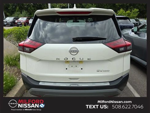 Certified 2023 Nissan Rogue SV AWD/4WD image 4