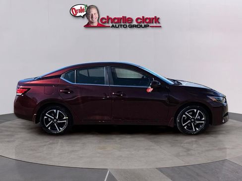 Used 2025 Nissan Sentra SV FWD image 6