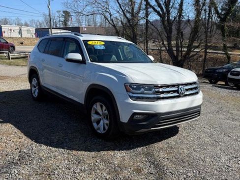 Used 2018 Volkswagen Atlas SE image 4