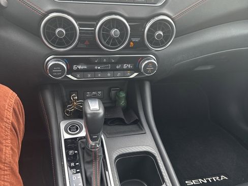 Used 2024 Nissan Sentra SR w/ SR Premium Package image 9