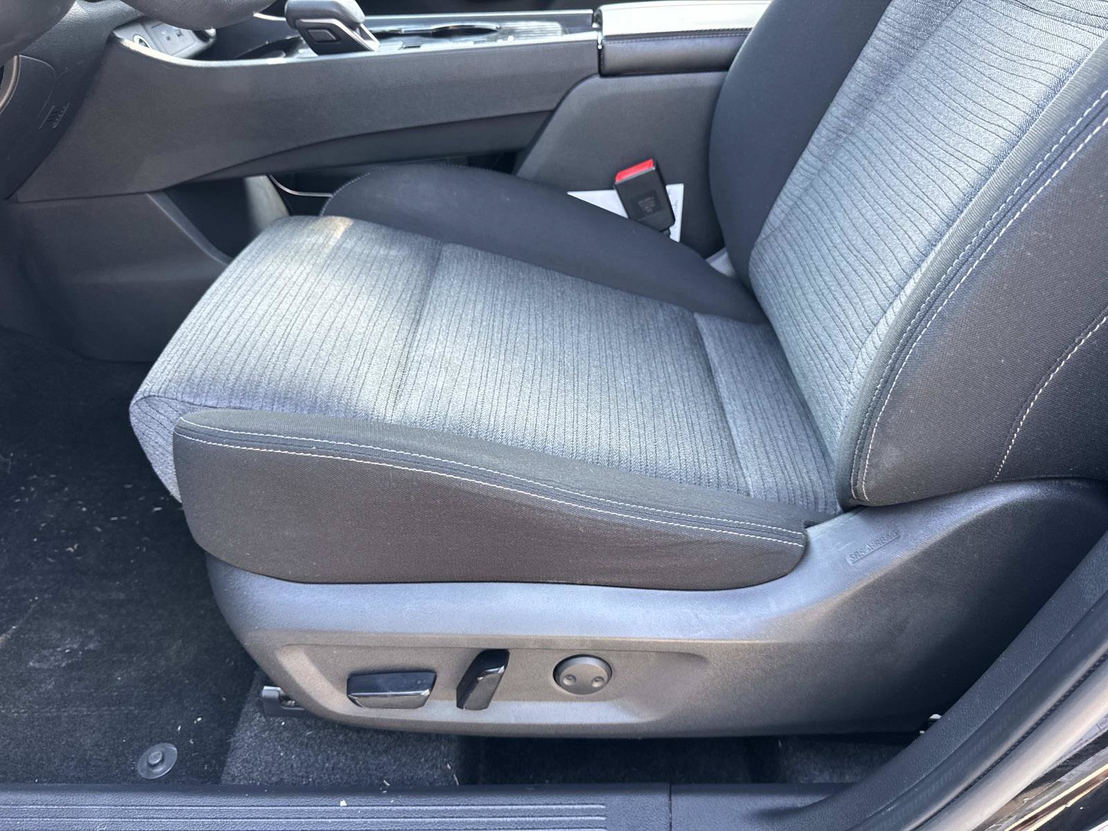 Used 2021 Nissan Rogue SV FWD image 16